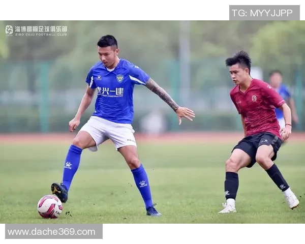 淄博蹴鞠迎战泰州全力争胜展现足球魅力与激情对决