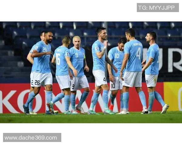 马可尼与墨尔本城的激烈对决揭示足球战术与团队协作的精彩瞬间